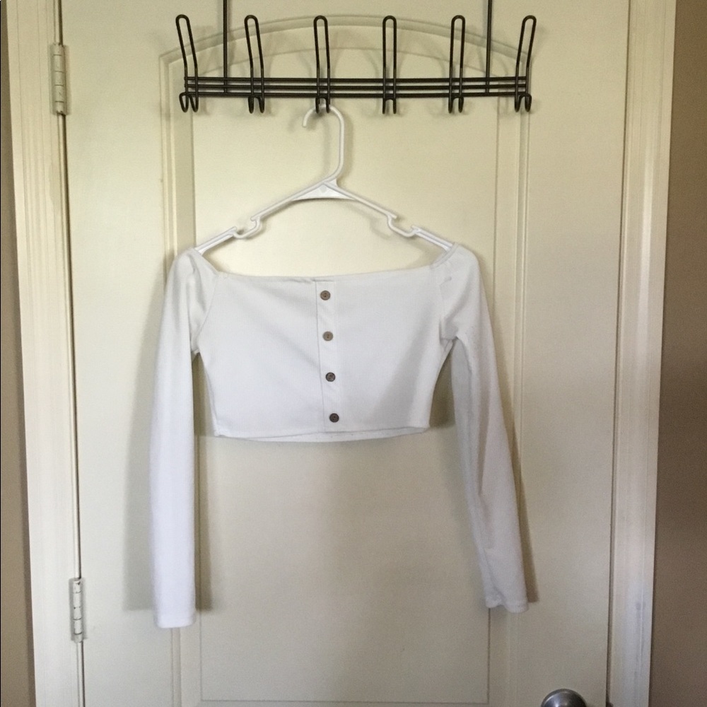 Long sleeve crop top